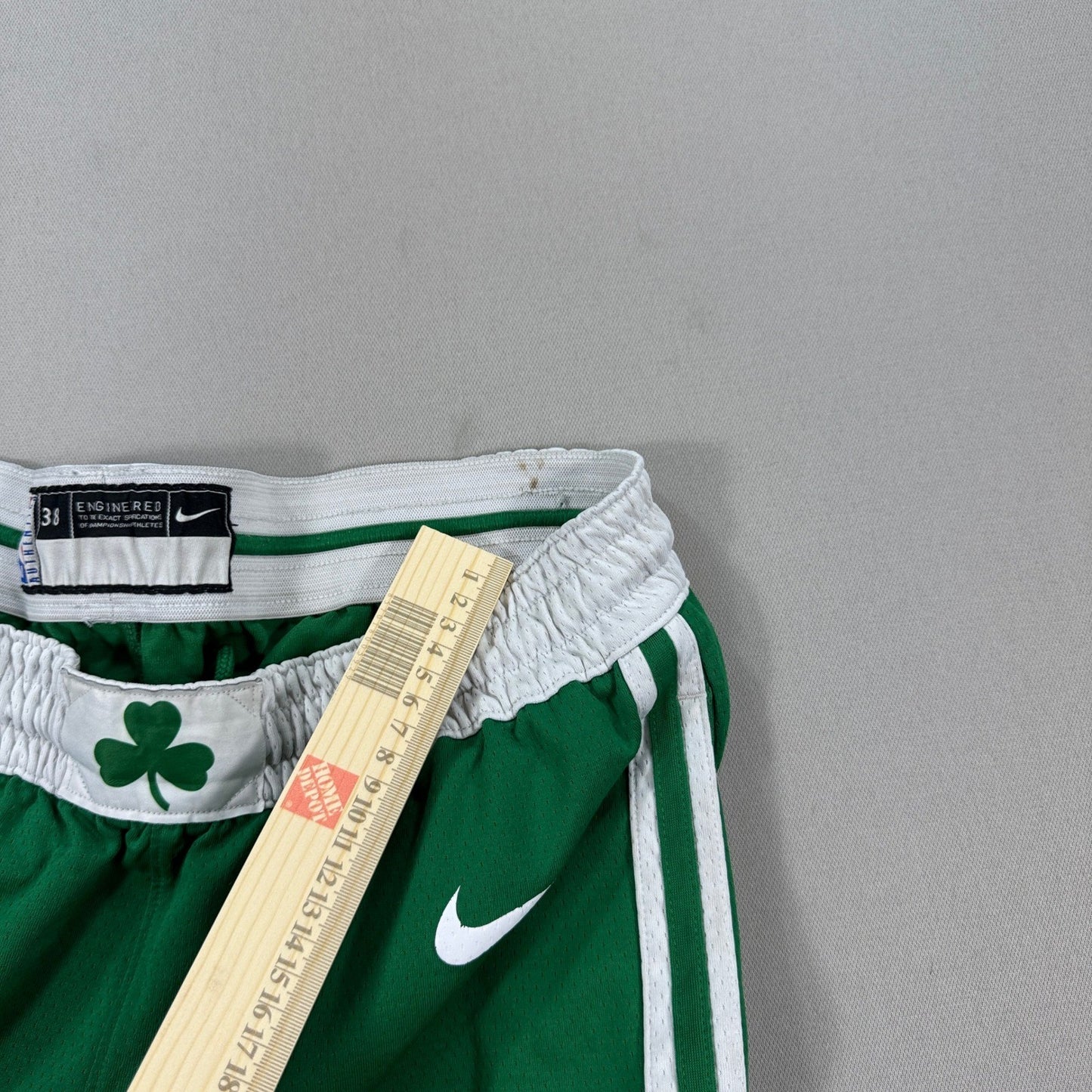 Boston Celtics Shorts Icon Edition NBA Swingman Nike Dri-Fit mens Size 38 Green