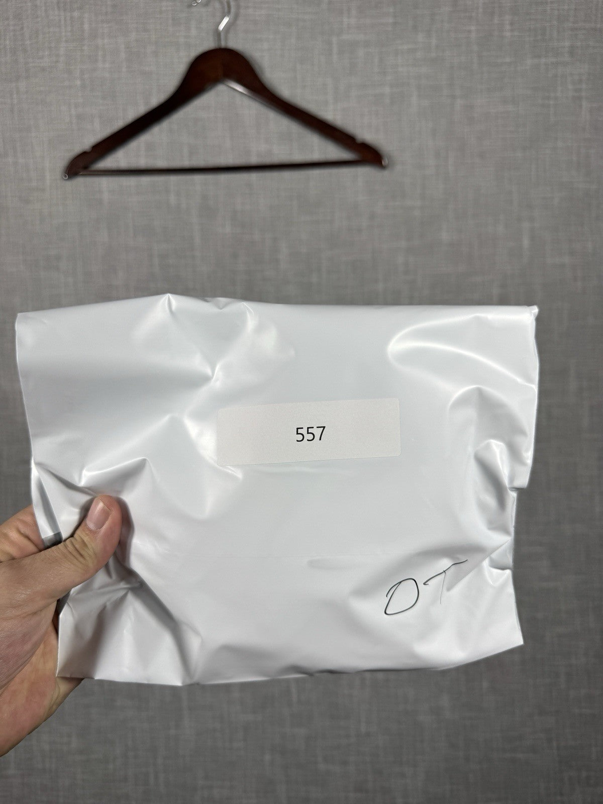 UT Uniqlo Mens T Shirt Black One Piece Graphic Short Sleeve Size XS Cotton