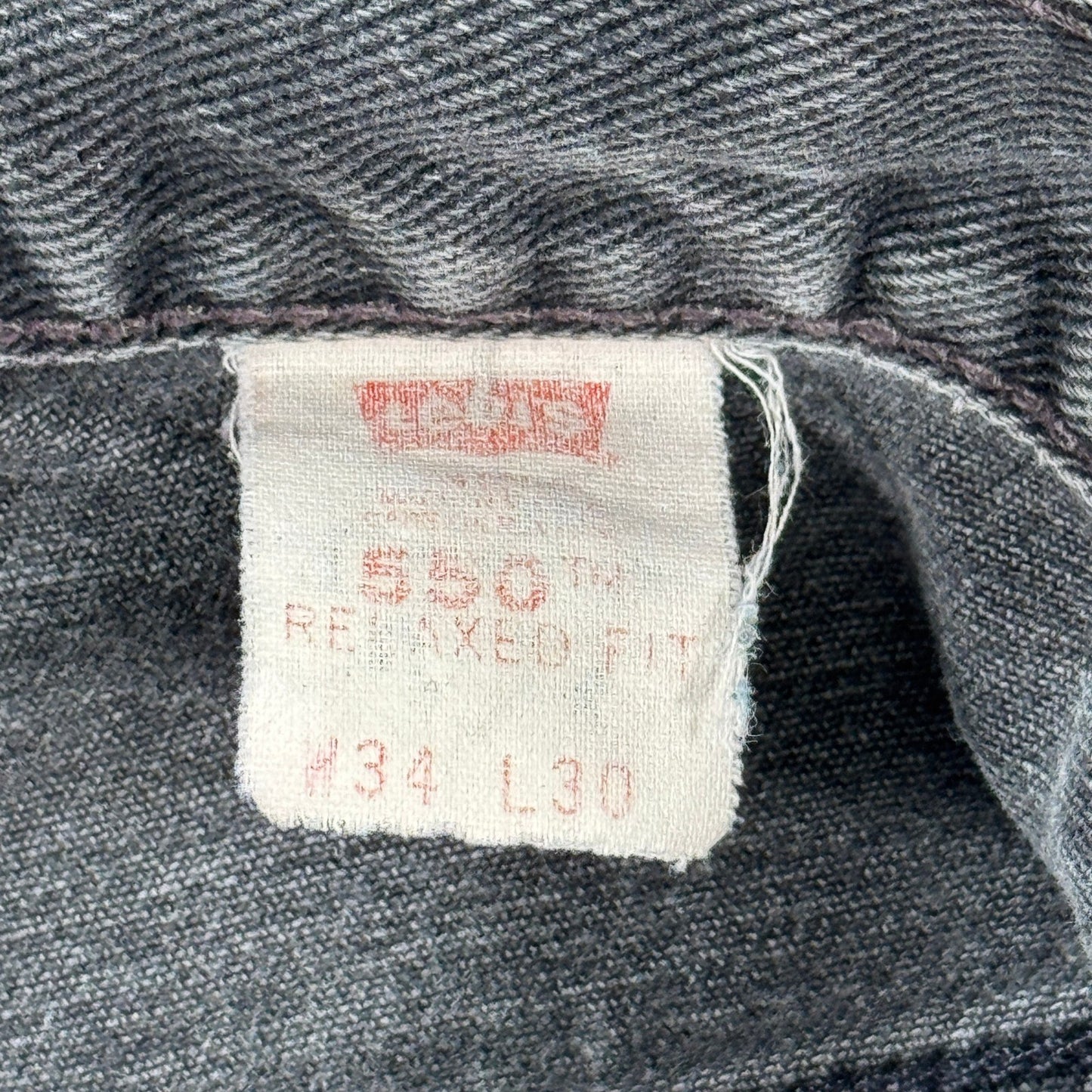 Vintage Levis Cut Off Shorts Sz 34 Fits 32 550 Distressed Faded Denim Womens