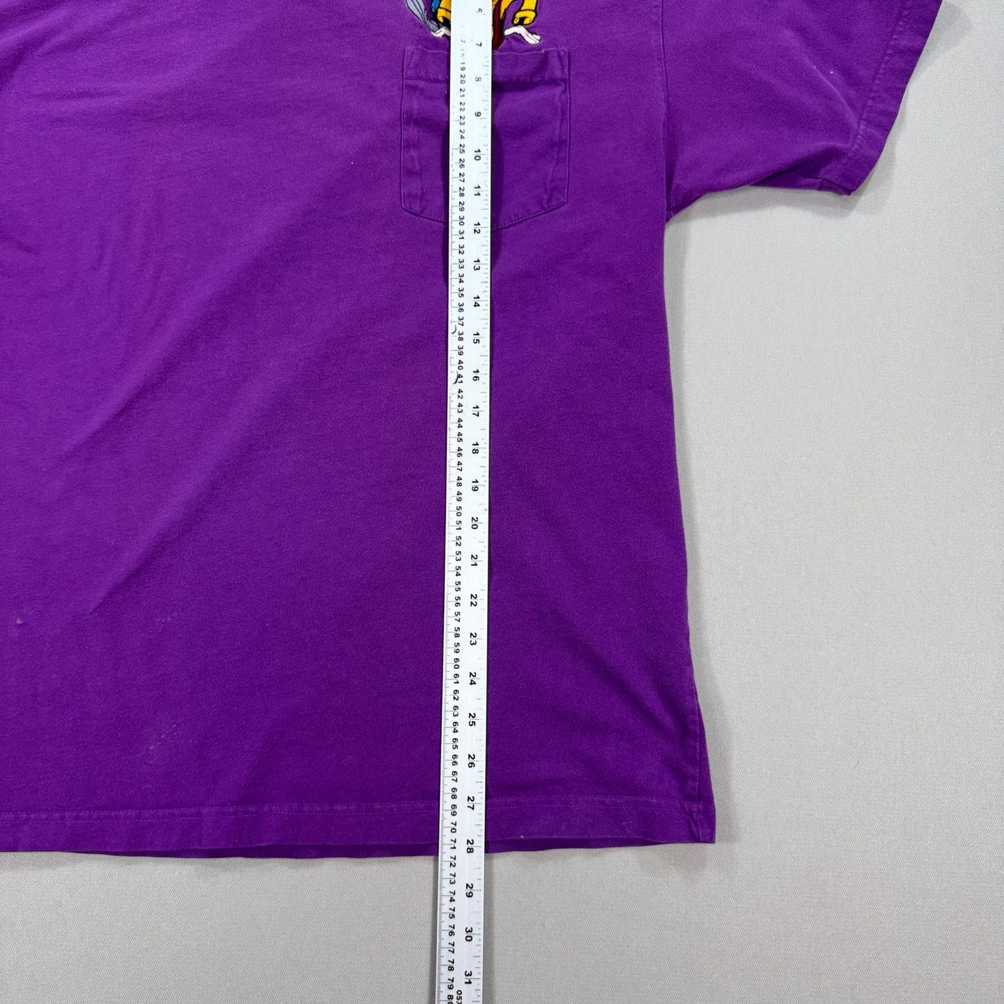 Vintage Walt Disney Goofy T-Shirt mens L/XL Purple Crewneck Pockets Embroidered