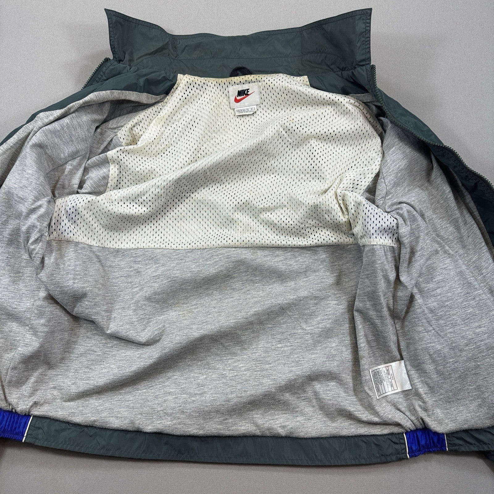 Vintage 90s Nike Windbreaker Jacket XL(18-20) Green Full Zip Athletic