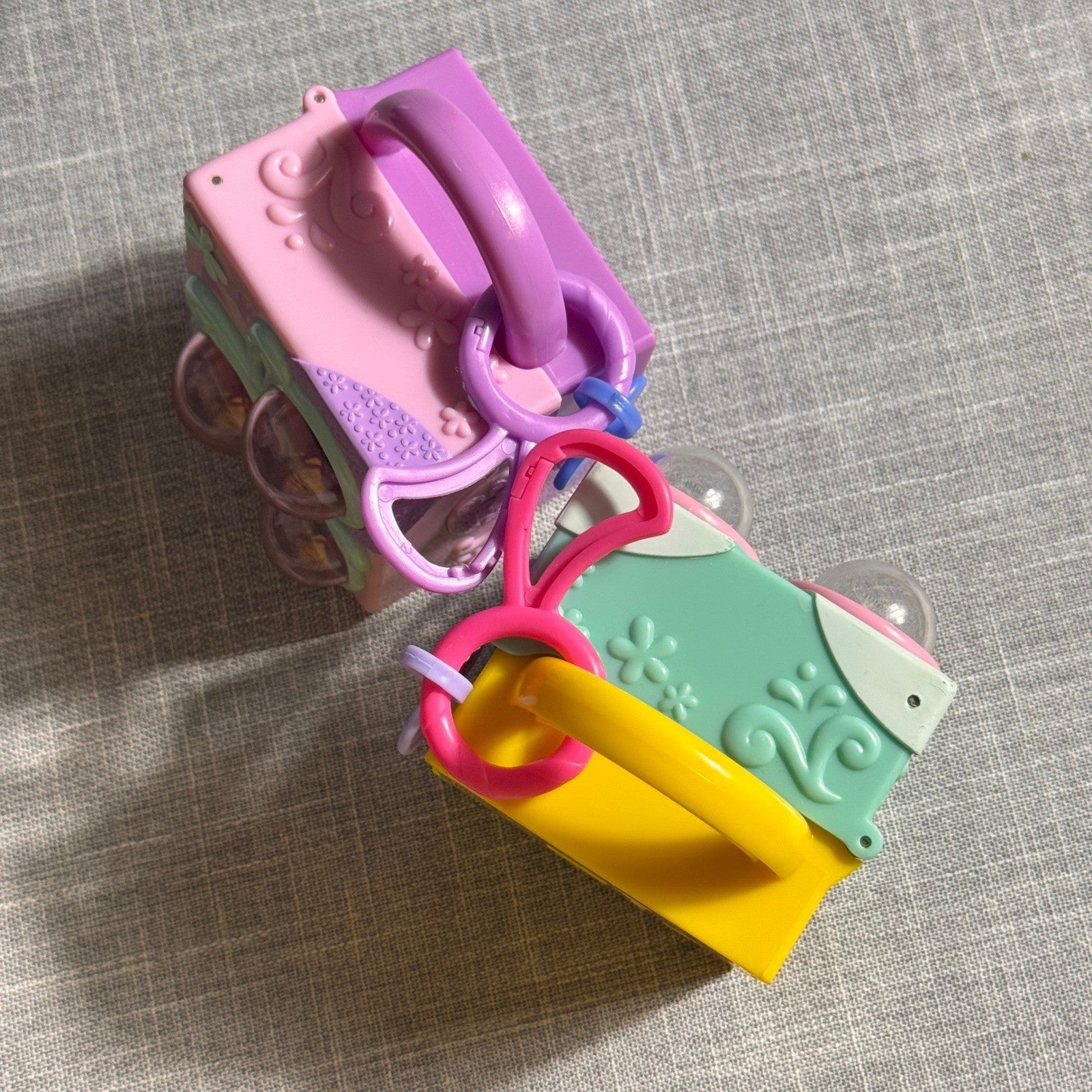 2 PCS Littlest Pet Shop LPS Teeniest Tiniest Mini Pop-Up Bunny Playset 2 Bunnies