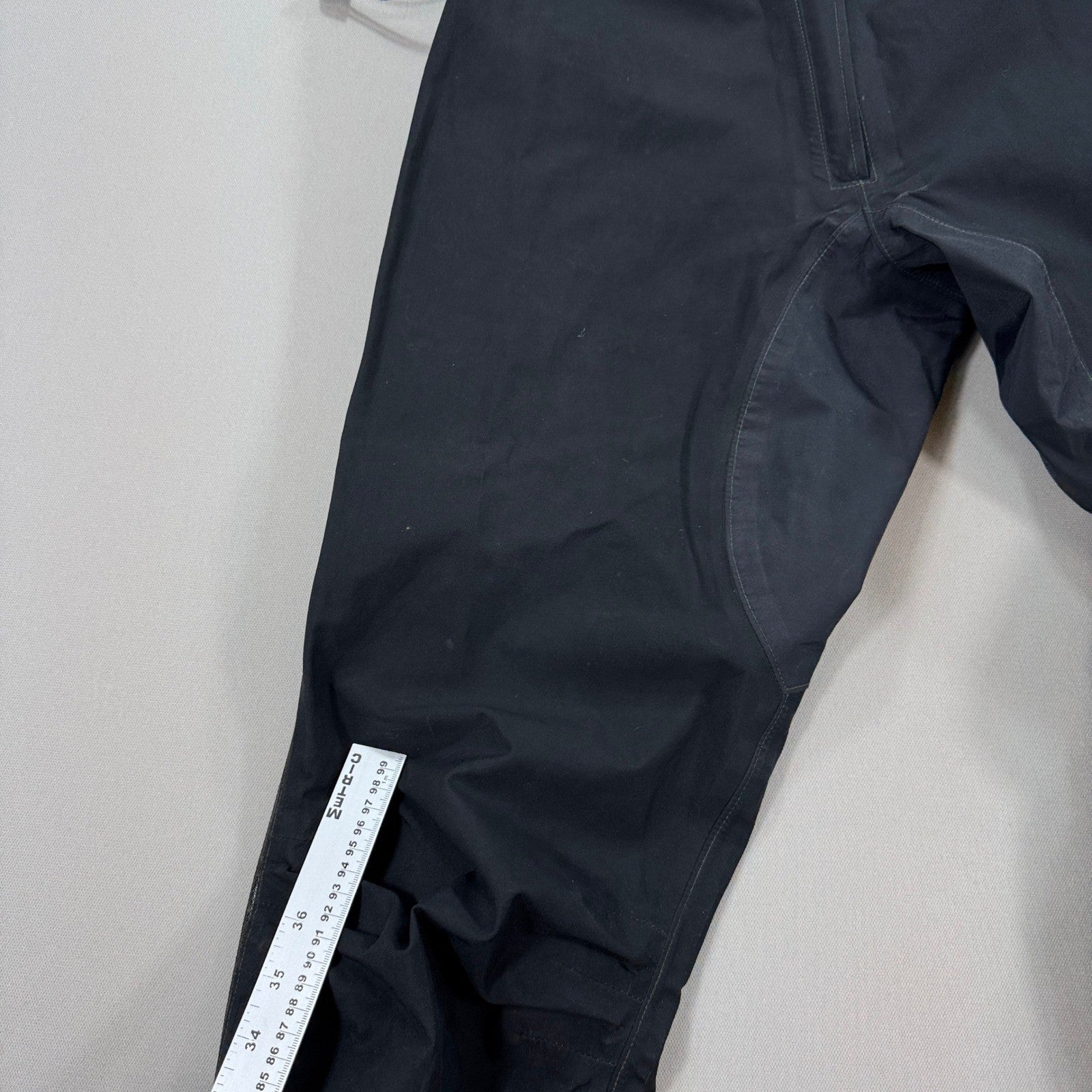 Mountain Equipment Co Gore Tex Pants Mens M Black Regular Fit Hiking Ski MEC