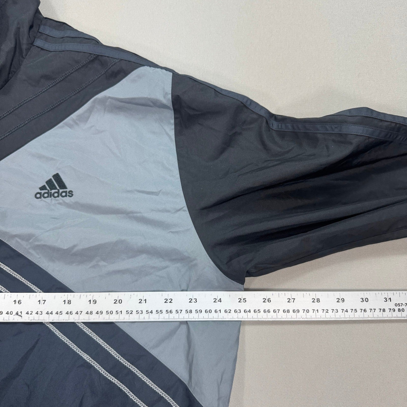Adidas Track Jacket mens XL Black Gray Full Zip Windbreaker 2010 Lined