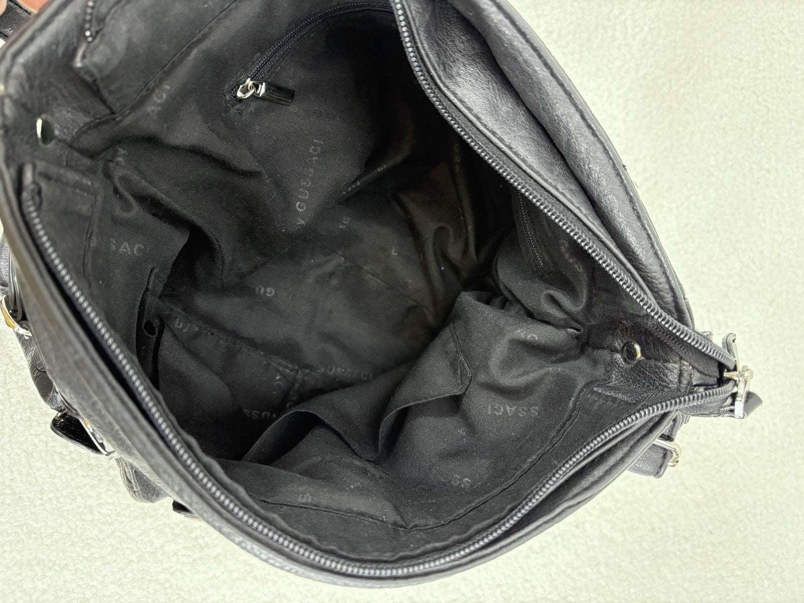 Vintage GUSSACI Black Handbag Full Zip Adjustable Leather