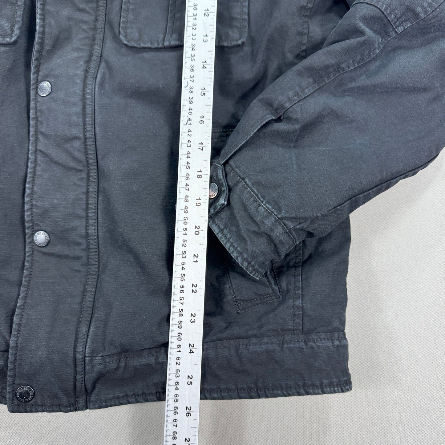 Levi's Washed Cotton Trucker Jacket Quilted Lined mens Small Black Button Down