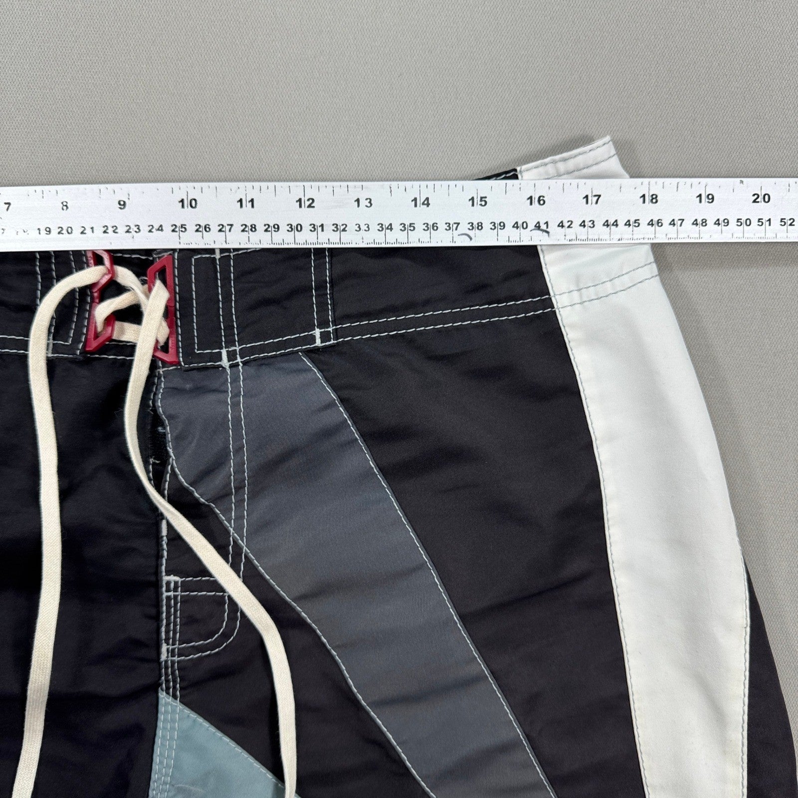 VTG Billabong Board Shorts Andy Irons Rising Sun mens Size 36 Black Gray Y2K