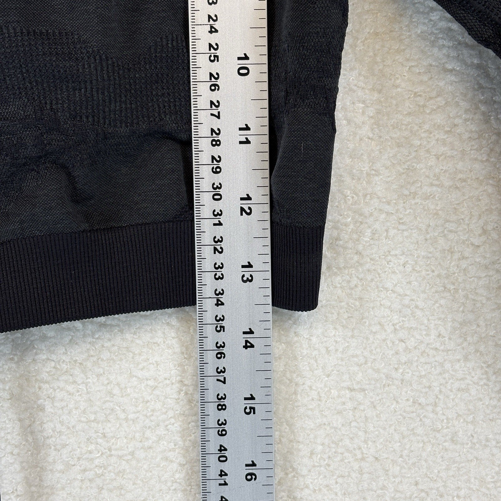 Gym Shark Adapt Camo Long Sleeve Cropped Top  Lace Back Gray Womens Medium