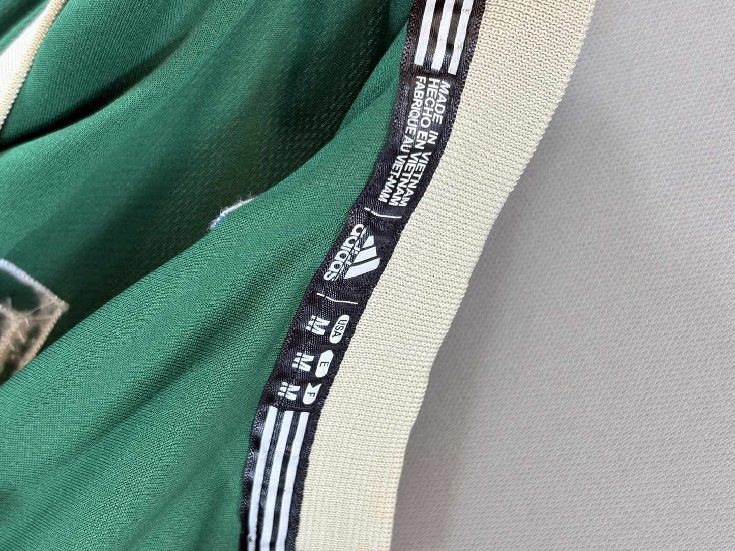 Adidas Milwaukee Jabari Parker #12 Swingman Jersey mens Medium Green +2 Length