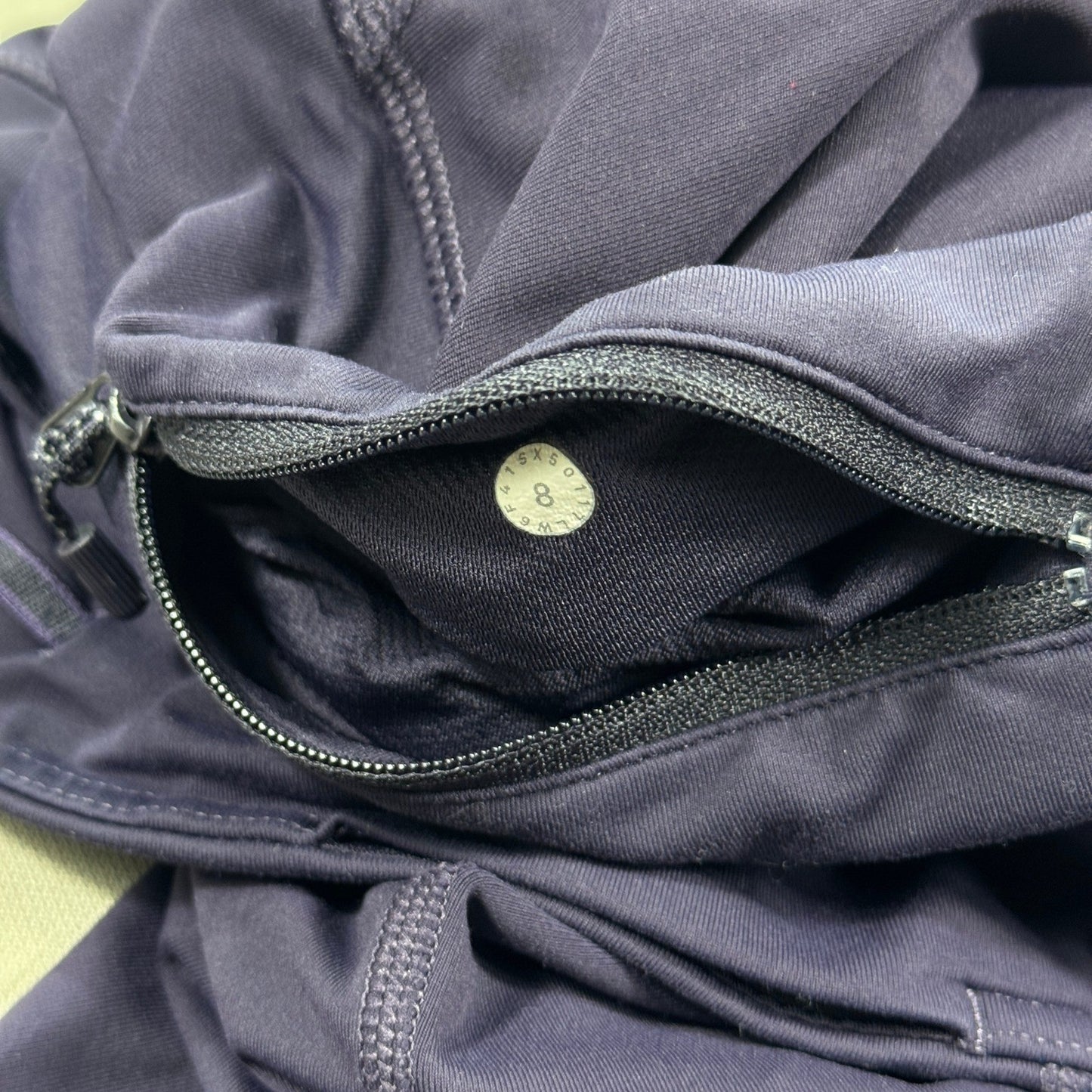 Lululemon Pace Rival Crop 22" Pants Purple Grape Womens Size 8 Stretch Leggings