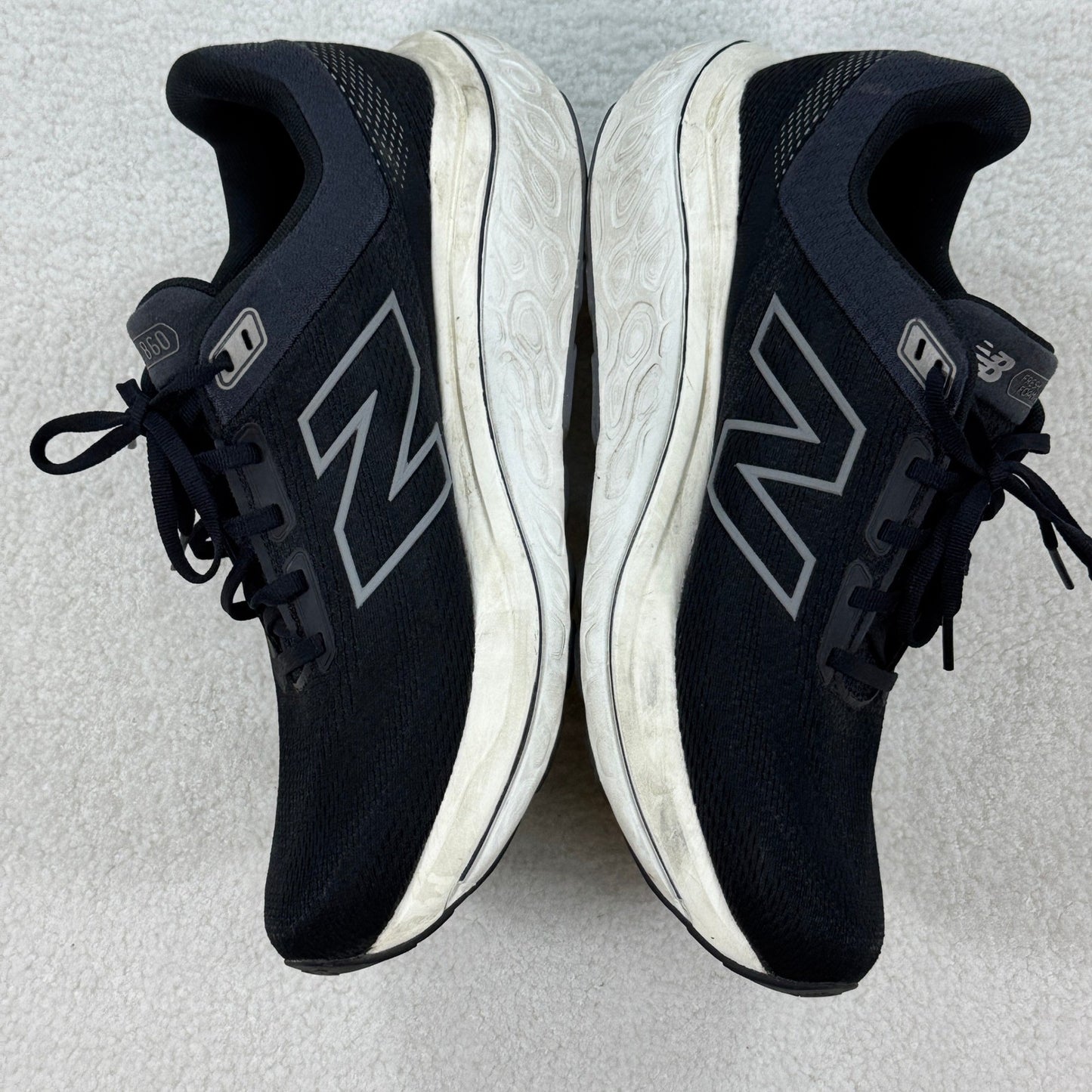 New Balance Fresh Foam M860K14 Running Shoes Womens Size 10 2E Black Sneakers