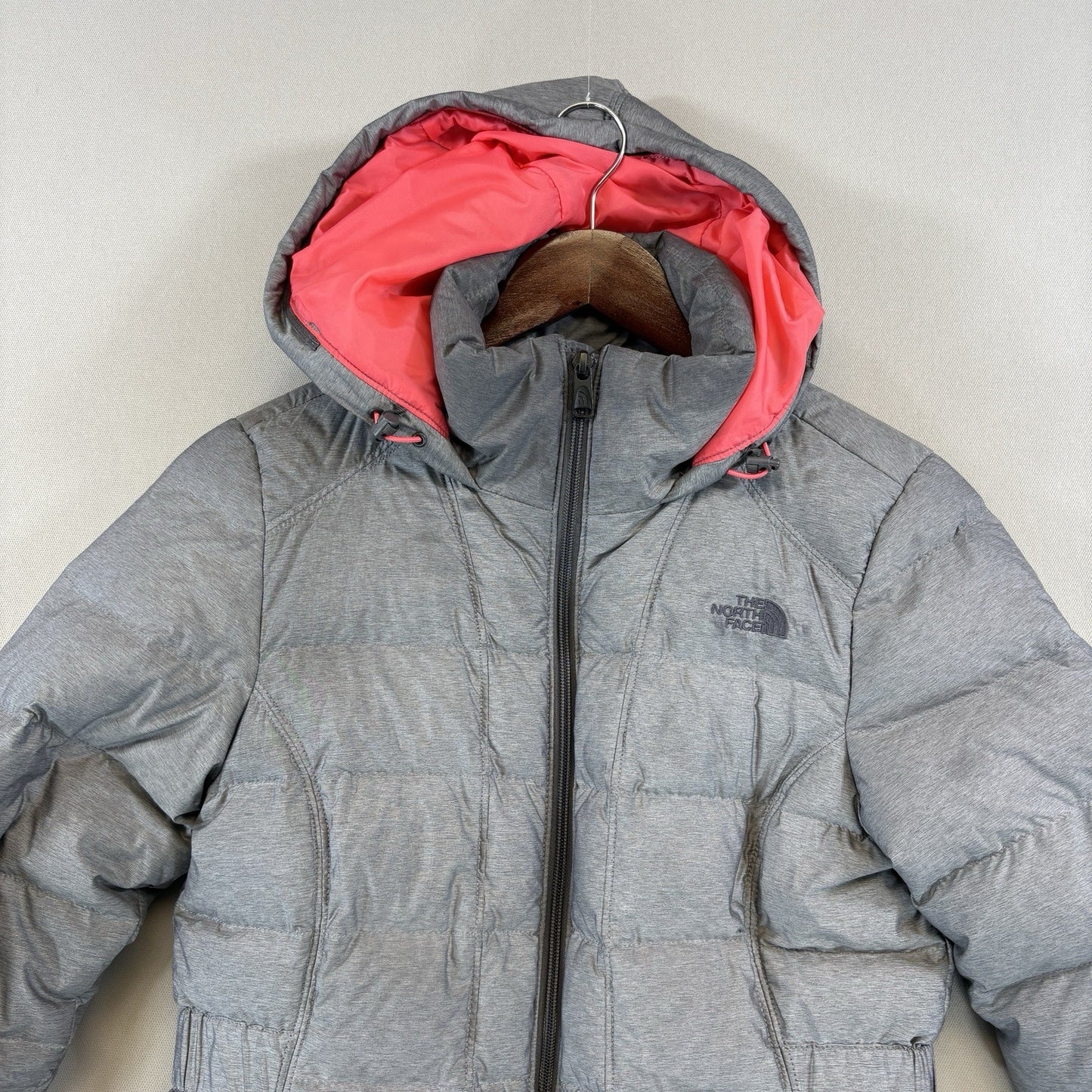 The North Face Womens Small Gray Down Puffer Jacket Hooded Zip-Up Insulated Coat