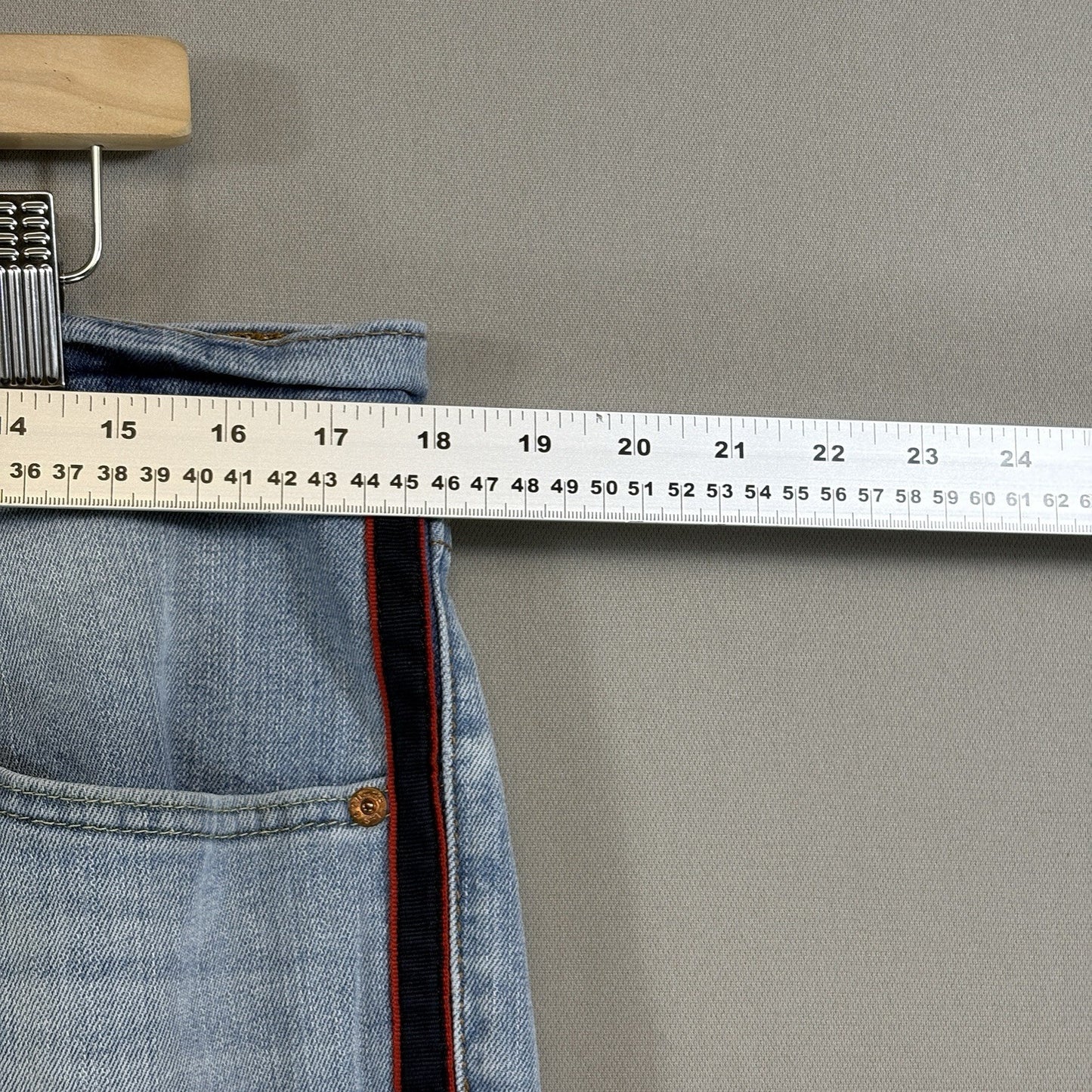 Levis 655040189 Jeans Skinny Straight Fit Mens Size 36x30 Blue Denim Light Wash