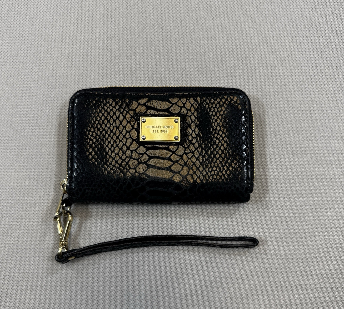 Michael Kors Essential Zip Wallet Wristlet Black Python Embossed Clutch Holder