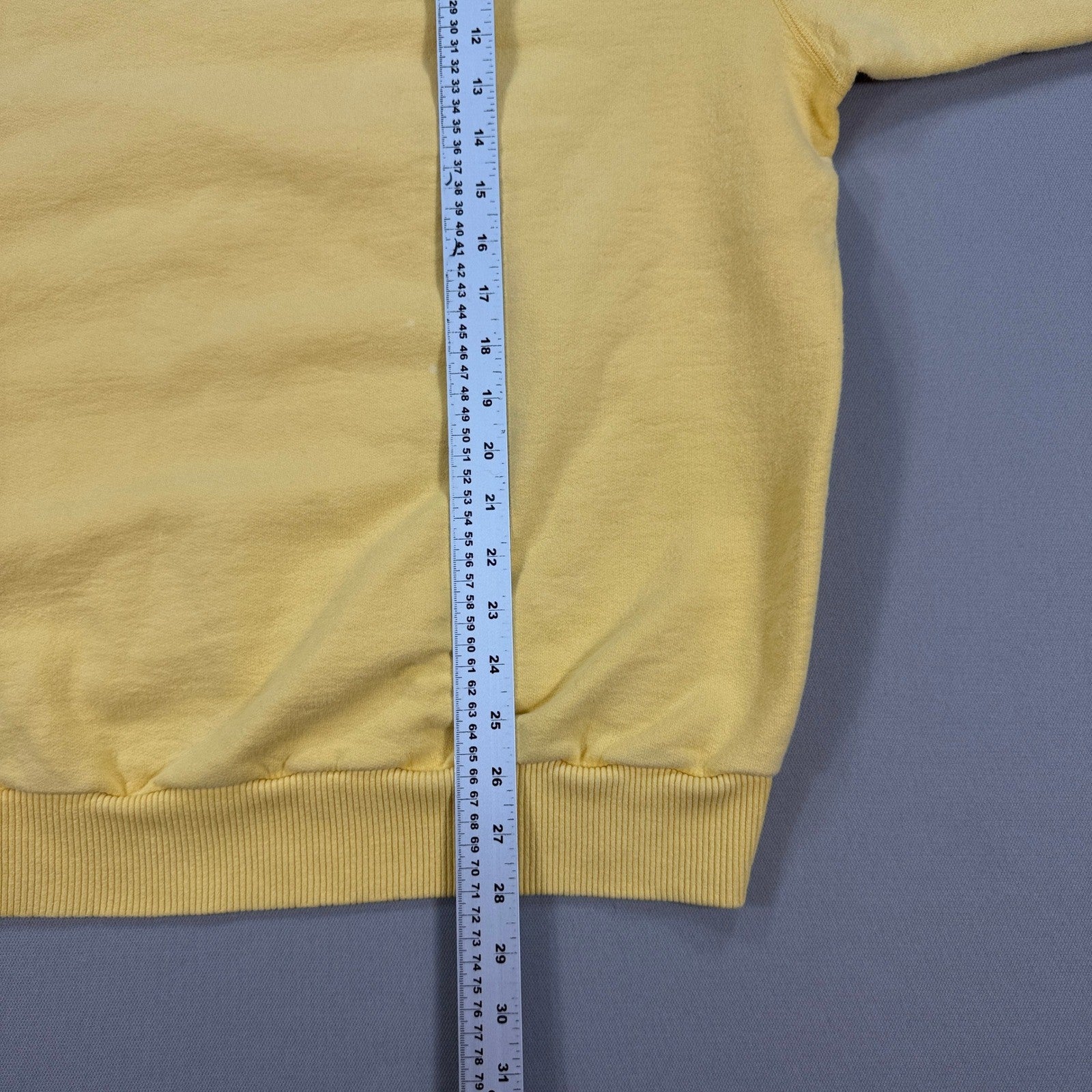 VTG BLANK Non Fiction Canadian Classic Sweatshirt mens Large Yellow Crewneck