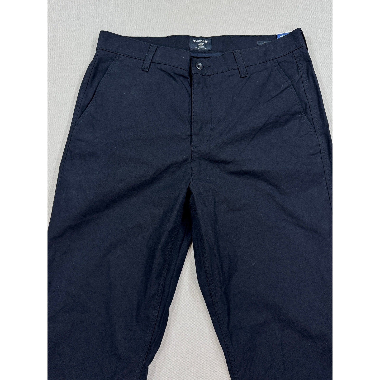 NWT Dockers mens Chino Pants Straight Fit 34x32 Black Casual - Read Description