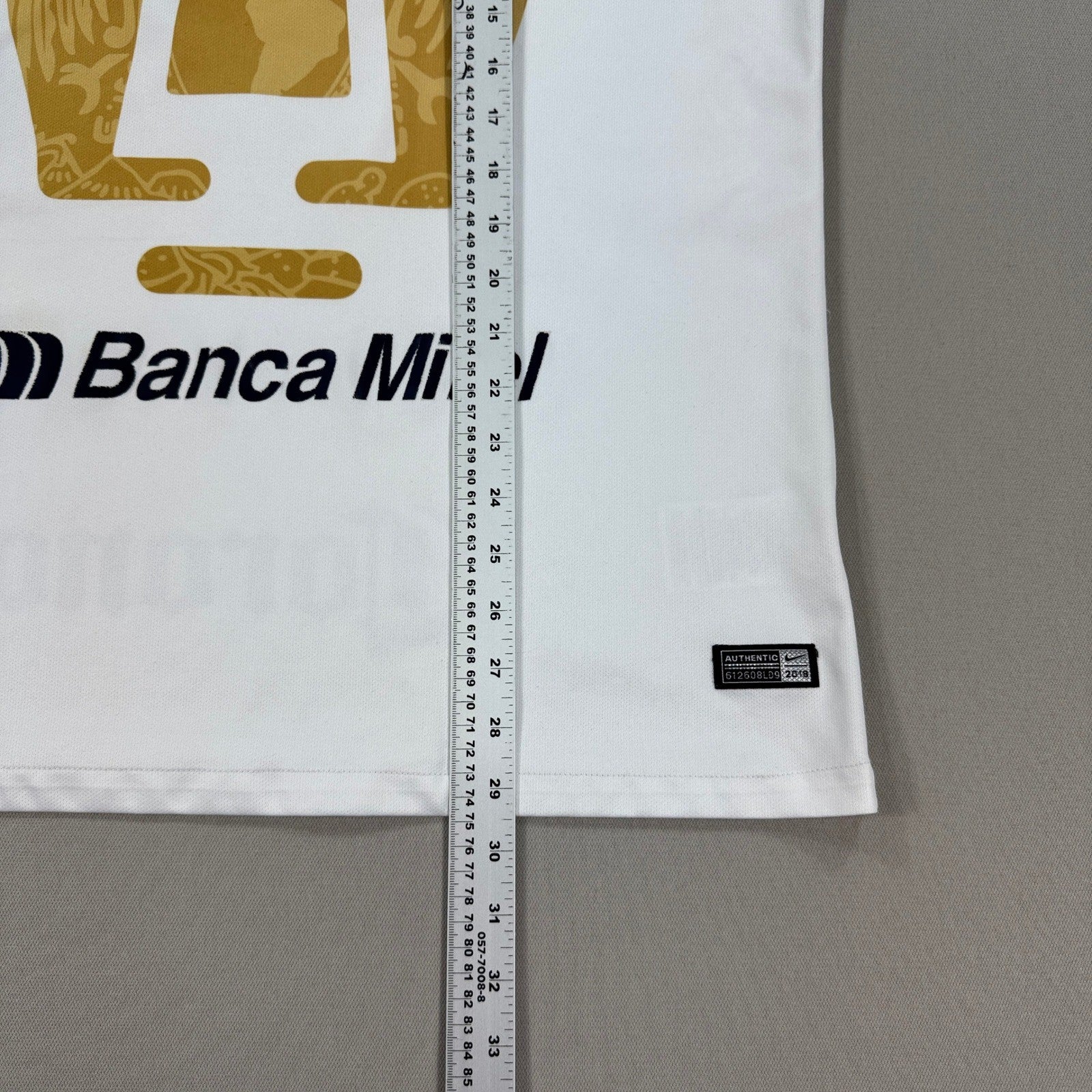 Nike Pumas UNAM Jersey #8 Soccer mens Large White Shirt Authentic