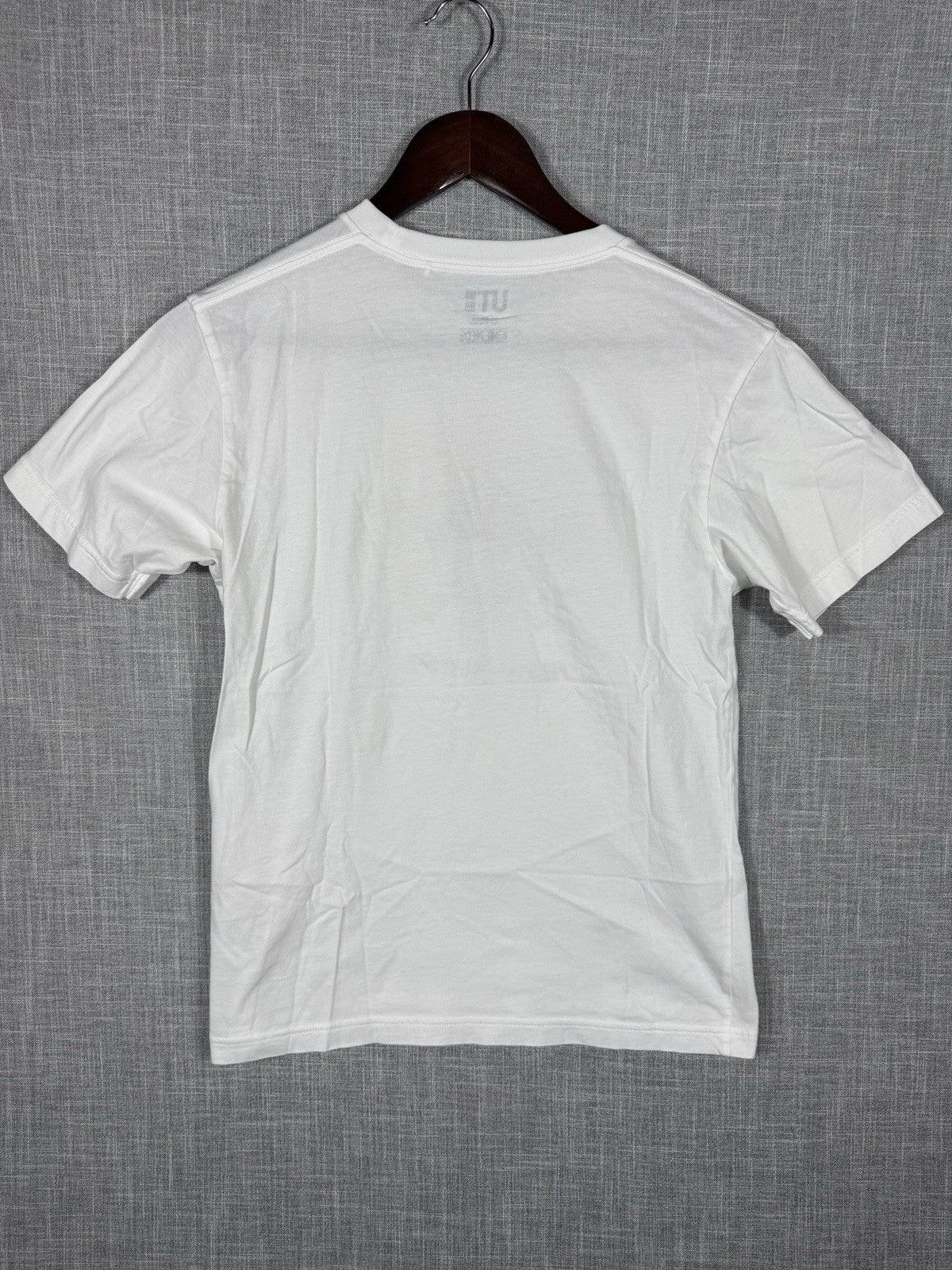 UT Uniqlo Mens T Shirt Black One Piece Graphic Short Sleeve Size  XS Cotton