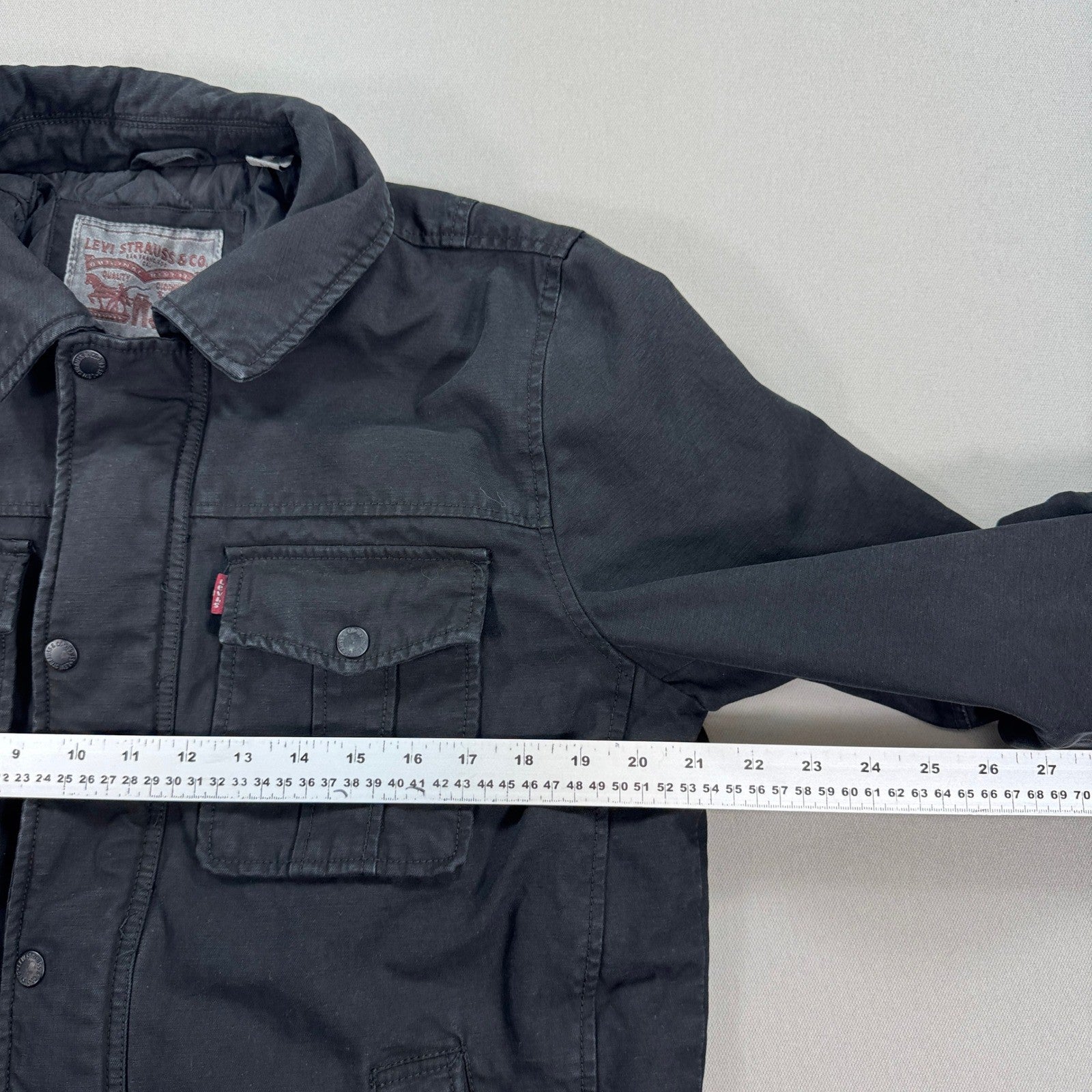 Levi's Washed Cotton Trucker Jacket Quilted Lined mens Small Black Button Down