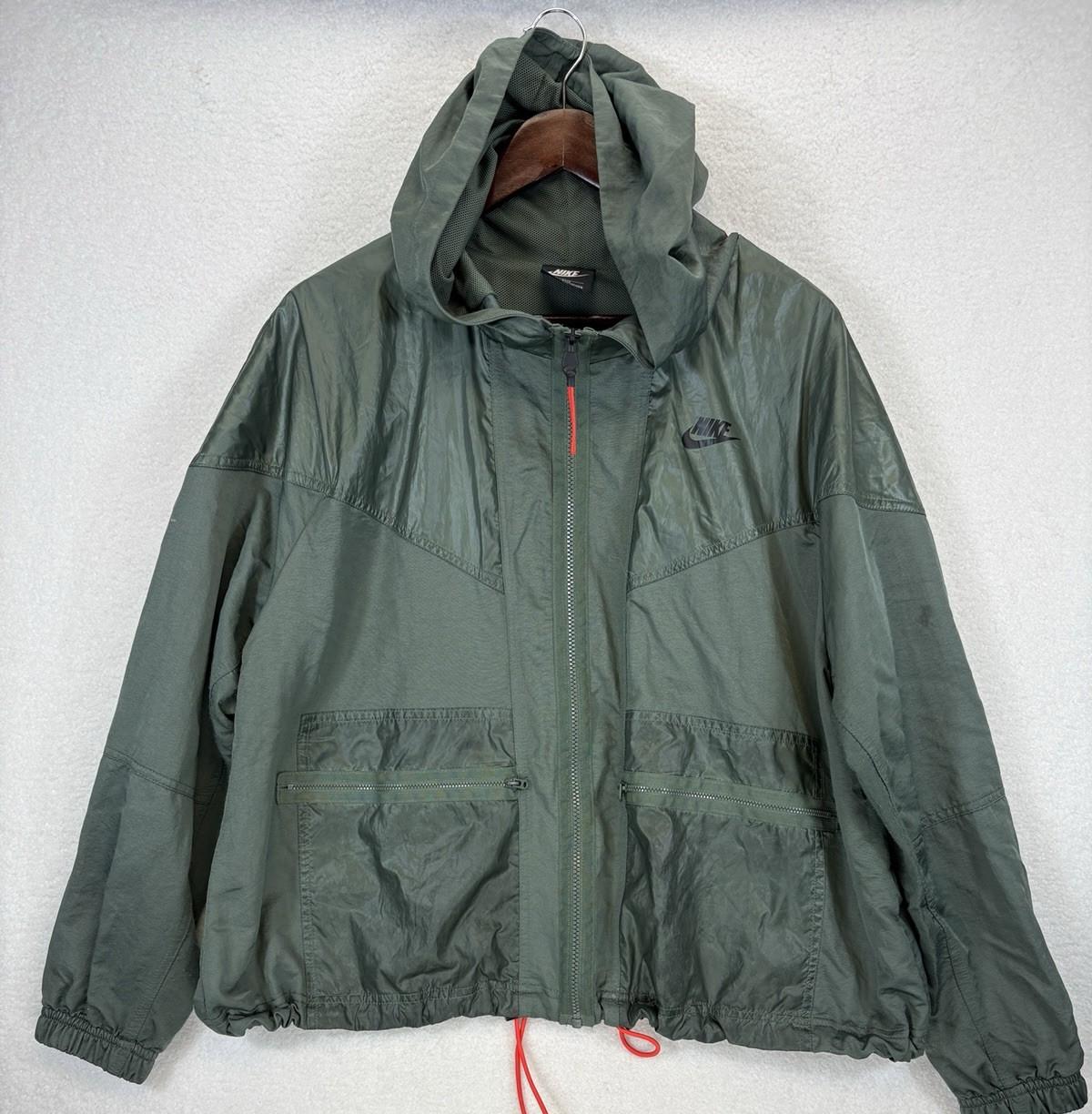 Nike Windbreaker Womens XL Green Track Jacket Hooded Full Zip Sportswear