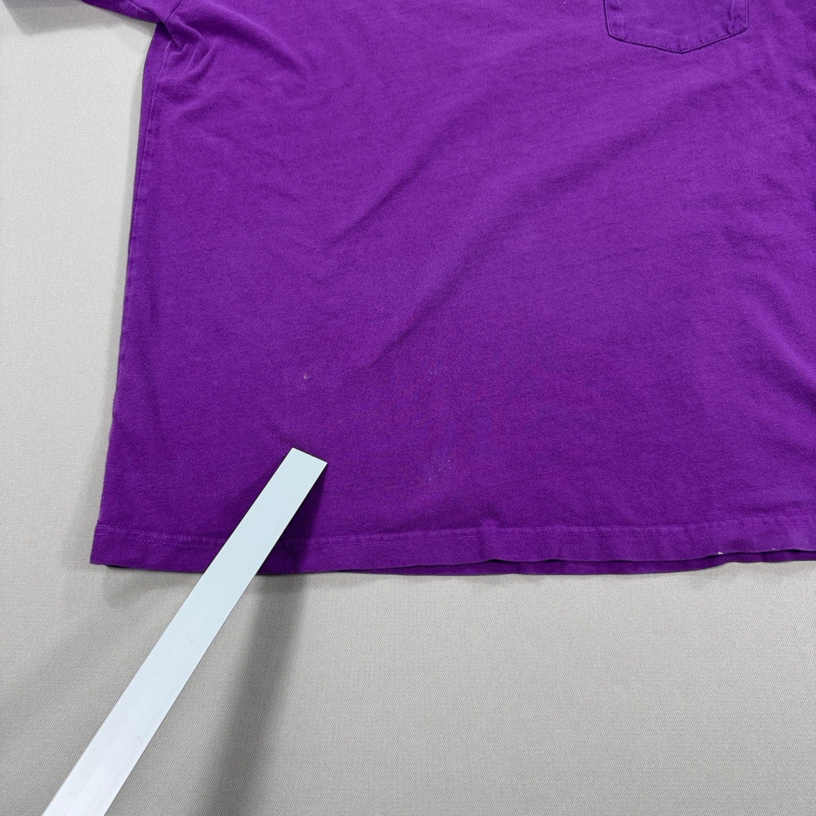 Vintage Walt Disney Goofy T-Shirt mens L/XL Purple Crewneck Pockets Embroidered