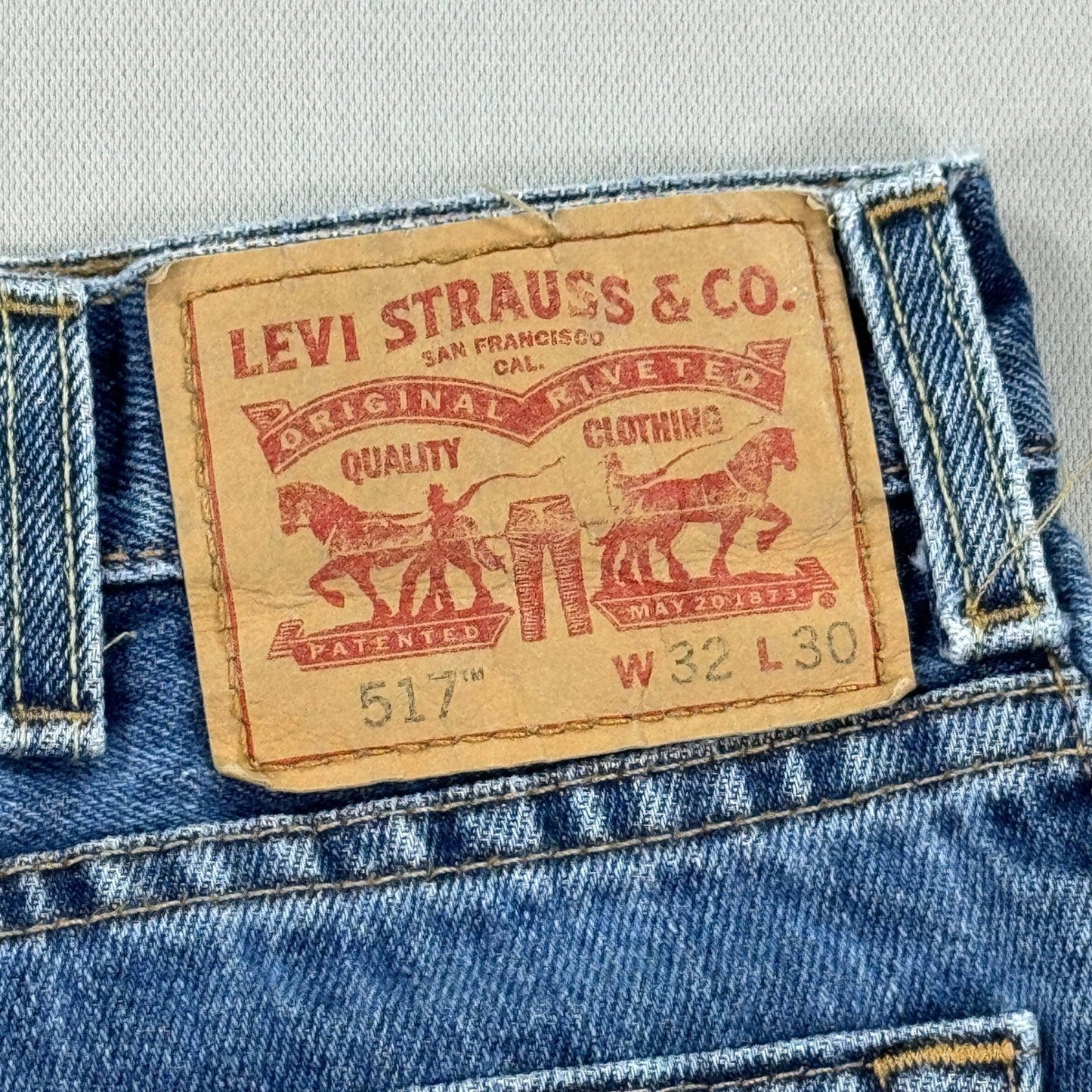 Levi's 517 Bootcut Jeans mens 32x30 Blue Denim Medium Wash