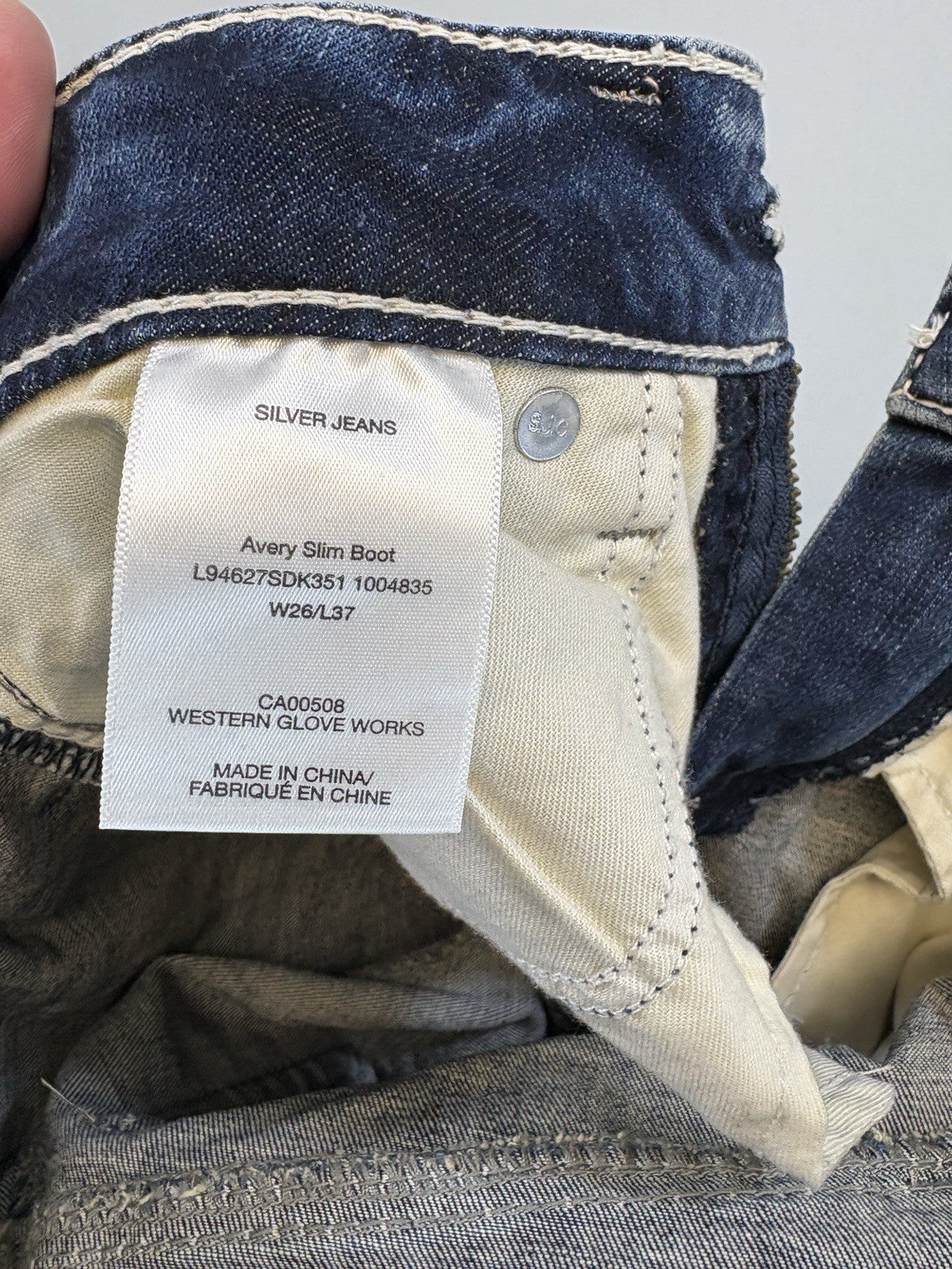 Silver Jeans Co Avery Slim Boot Jeans Womens Size 26x37 Blue Denim Ripped