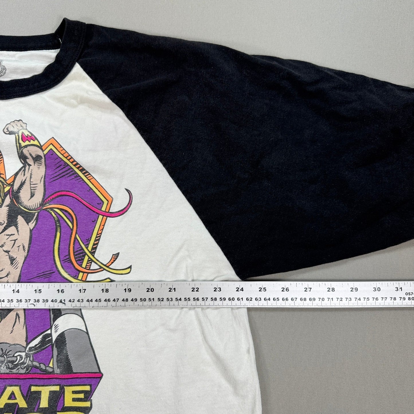 WWE Legends Ultimate Warrior Raglan T-Shirt mens 2XL White Graphic Crewneck