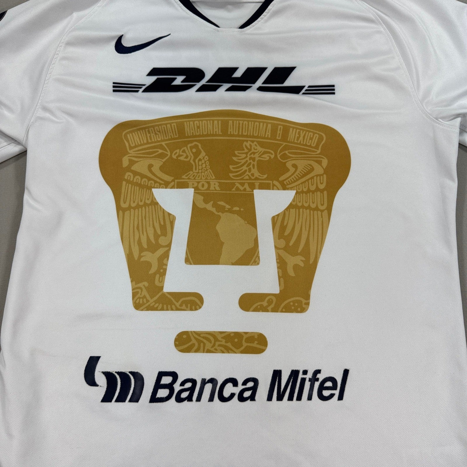 Nike Pumas UNAM Jersey #8 Soccer mens Large White Shirt Authentic