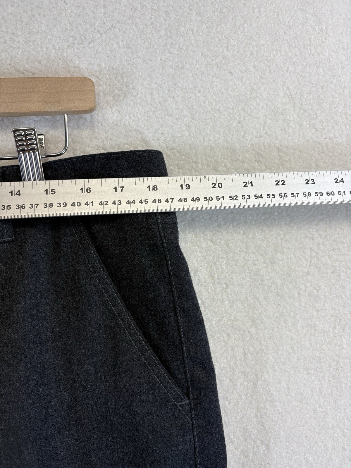 Hugo Boss Straight Fit Pleated Gray Golf Pants Athleisure Chino Mens Size 38x32