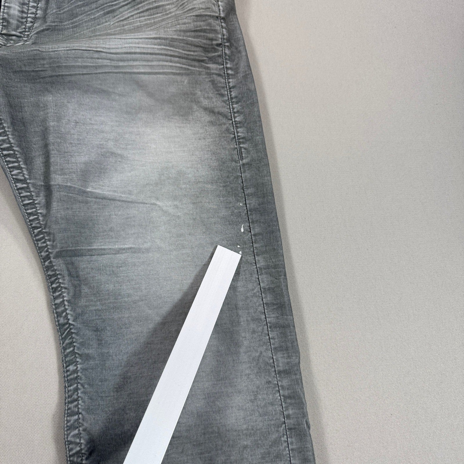 True Religion Ricky Jeans Men's Size 36 Gray Relaxed Fit