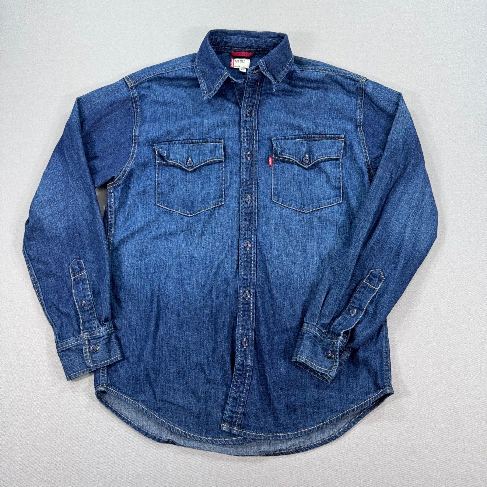 Levi's Denim Shirt Barstow Standard Fit mens Medium Dark Wash Button Down Y2K