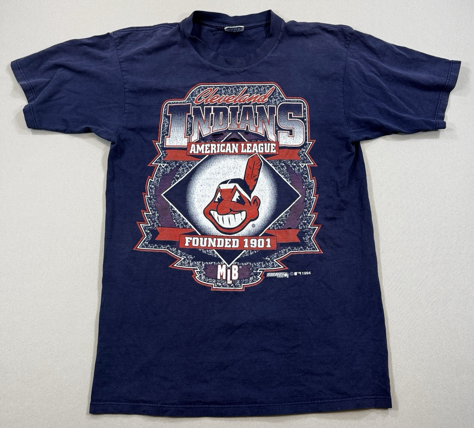 Trench Cleveland Indians T-Shirt mens Large Blue Made in Canada Single Stitch