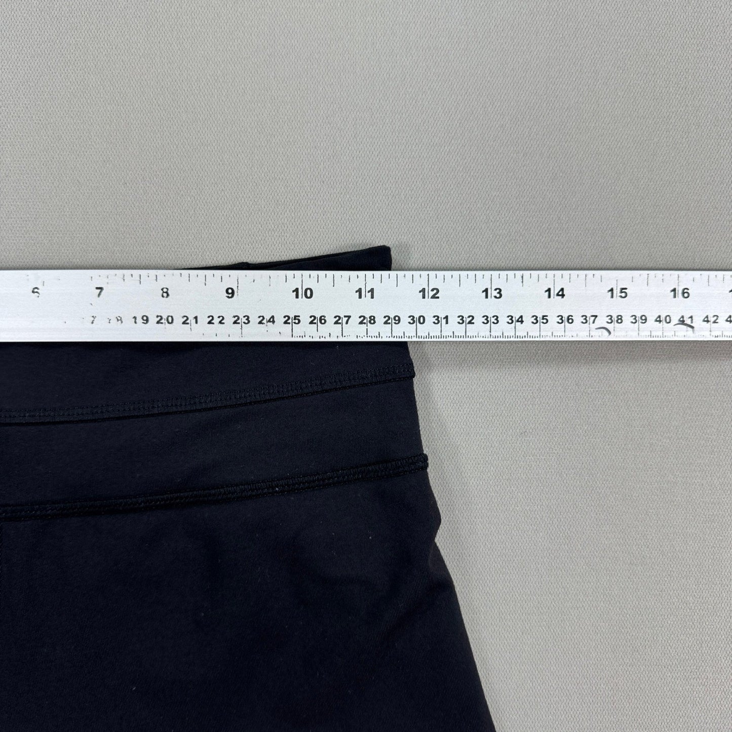 Lululemon High Rise Yoga Pants Athletic Leggings Womens Size 2 Black Activewear