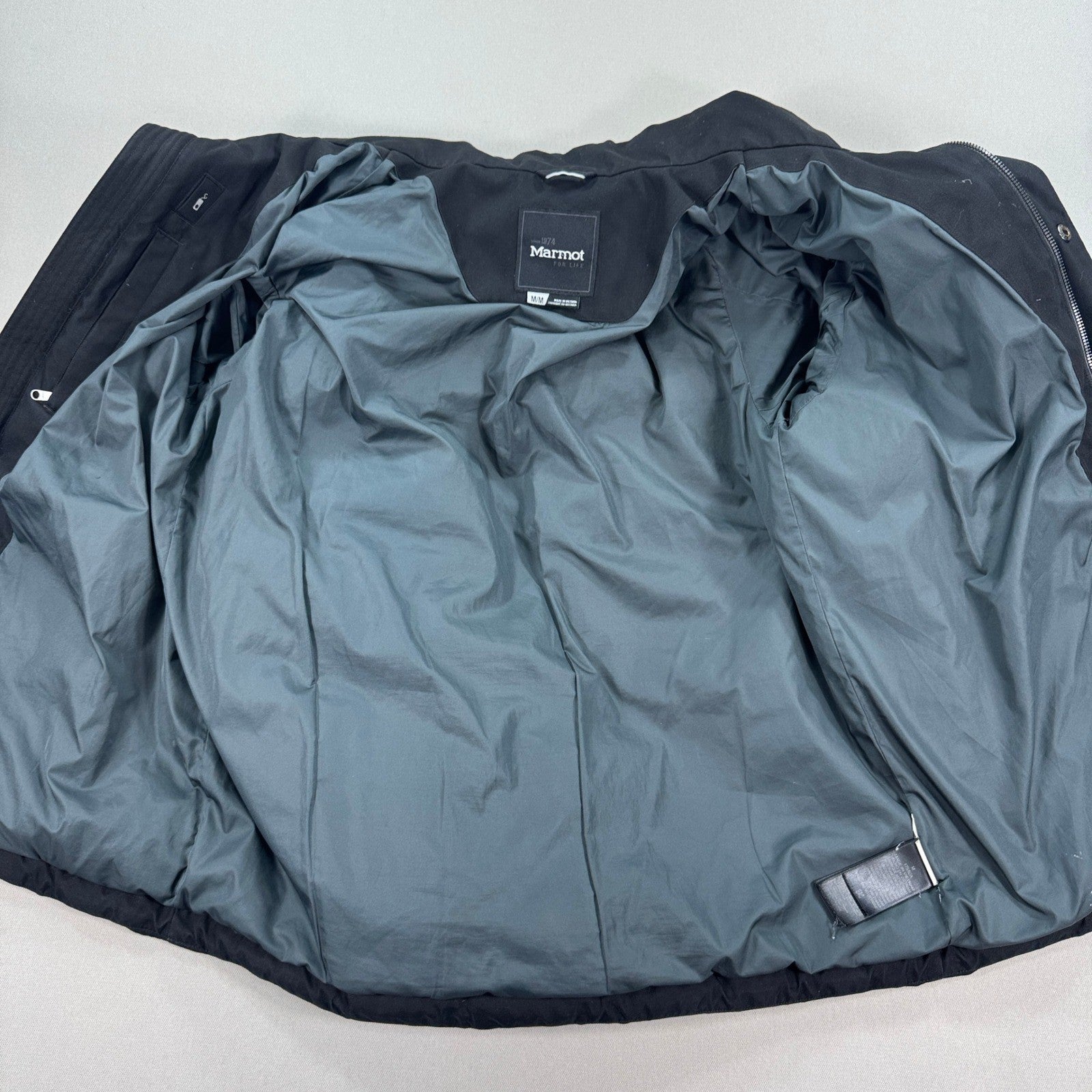 Marmot 700 Down Filled Coat mens Medium Two Toned Winter Coat