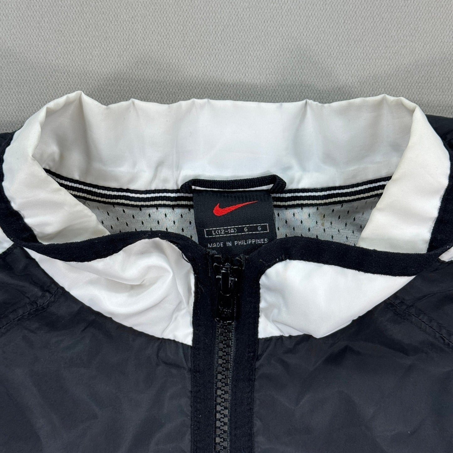 Vintage 90s Nike Cropped Jacket Womens Large Back Spell Out Black Full Zip