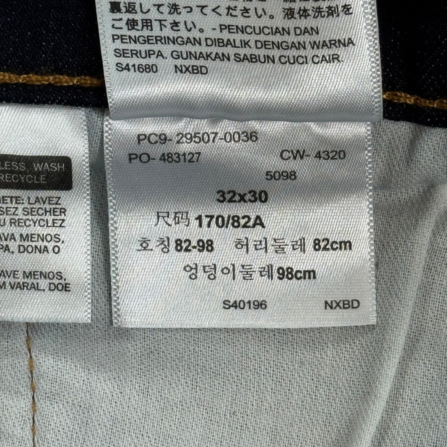 New Levi's 502 Taper Jeans Flex Stretch Dark Wash mens 32x30 Denim