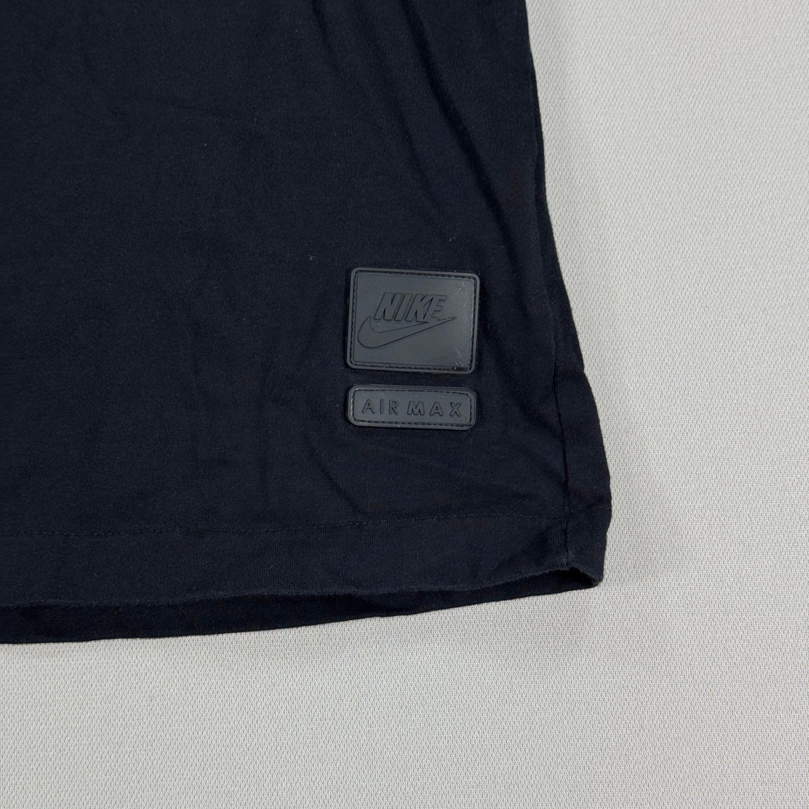 Nike Air Max Graphic Print T-Shirt mens XL Black Short Sleeve Casual Crew Neck