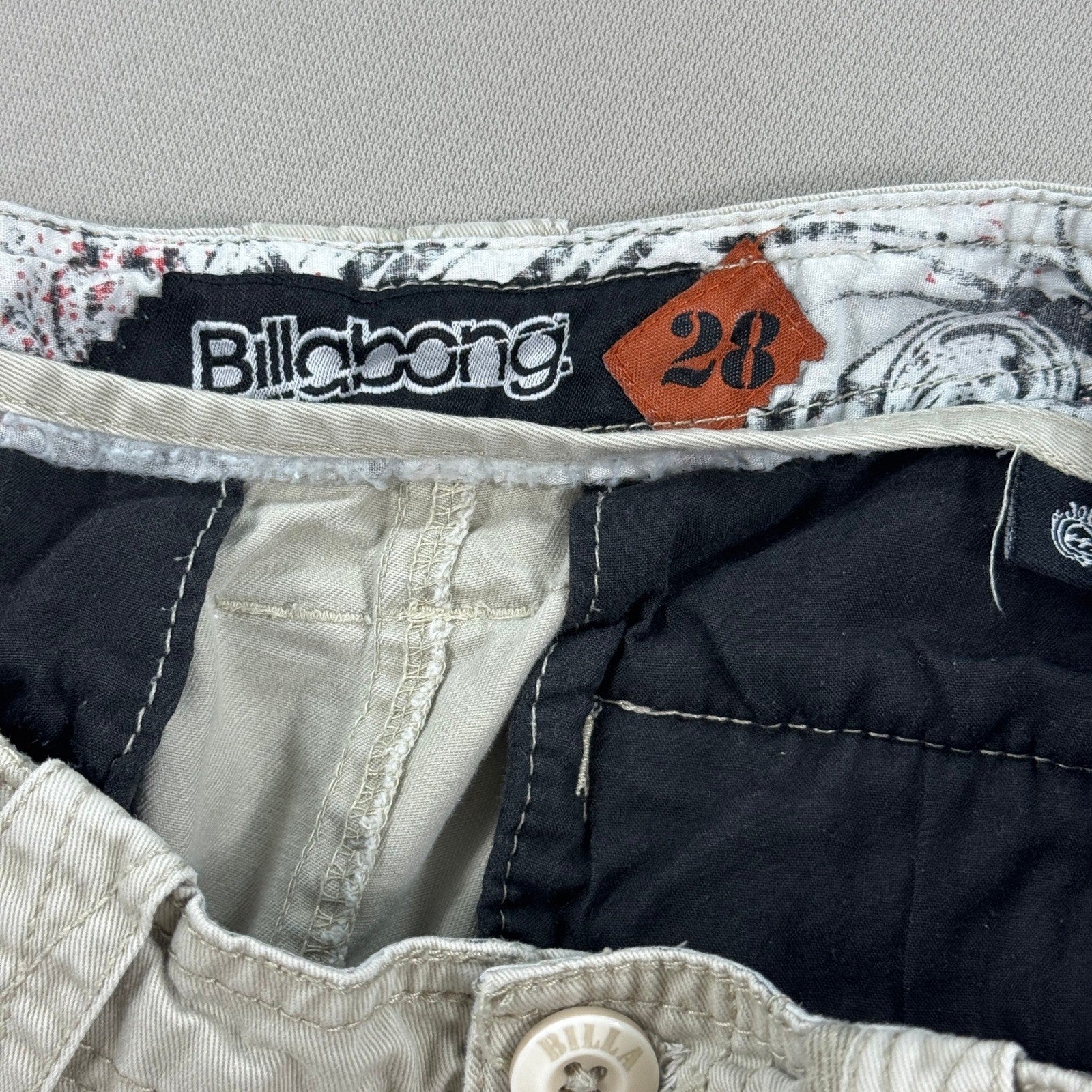 Rare Billabong Cargo Shorts mens Size 28 Beige Y2K 100% cotton