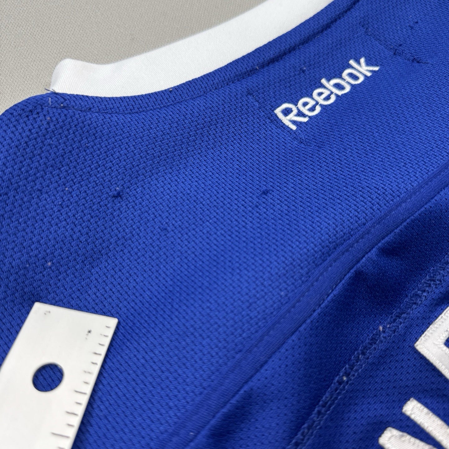 Reebok NHL James Van Riemsdyk #21 Toronto Maple Leafs Youth L/XL Hockey Jersey