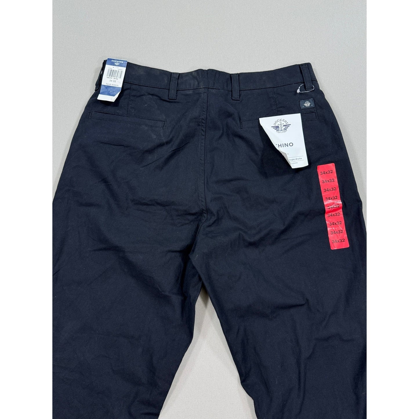 NWT Dockers mens Chino Pants Straight Fit 34x32 Black Casual - Read Description