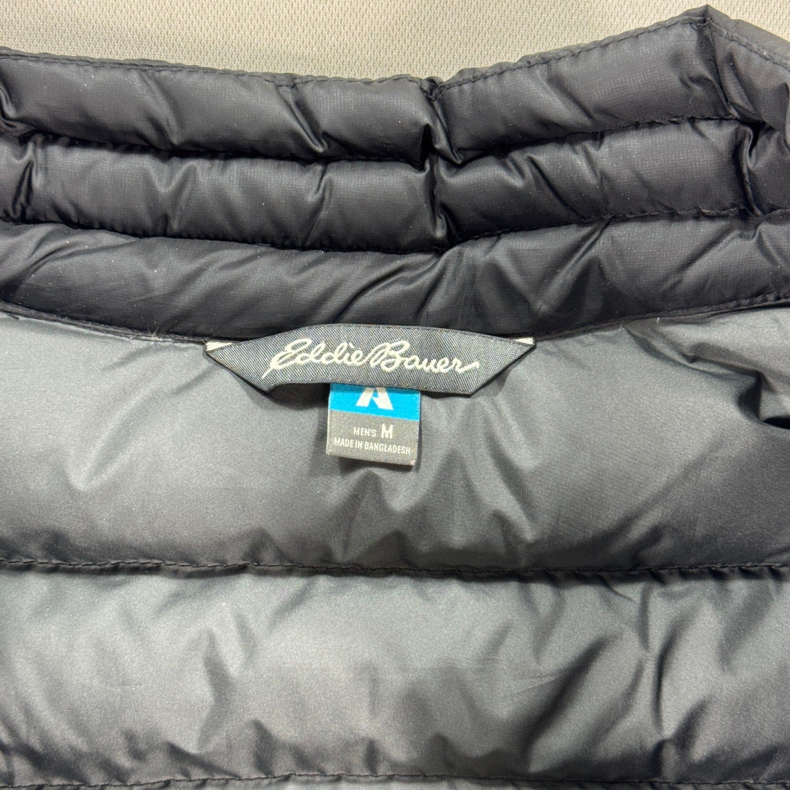 Eddie Bauer Puffer Jacket EB800 Goose Down mens Medium Black Full Zip Pockets