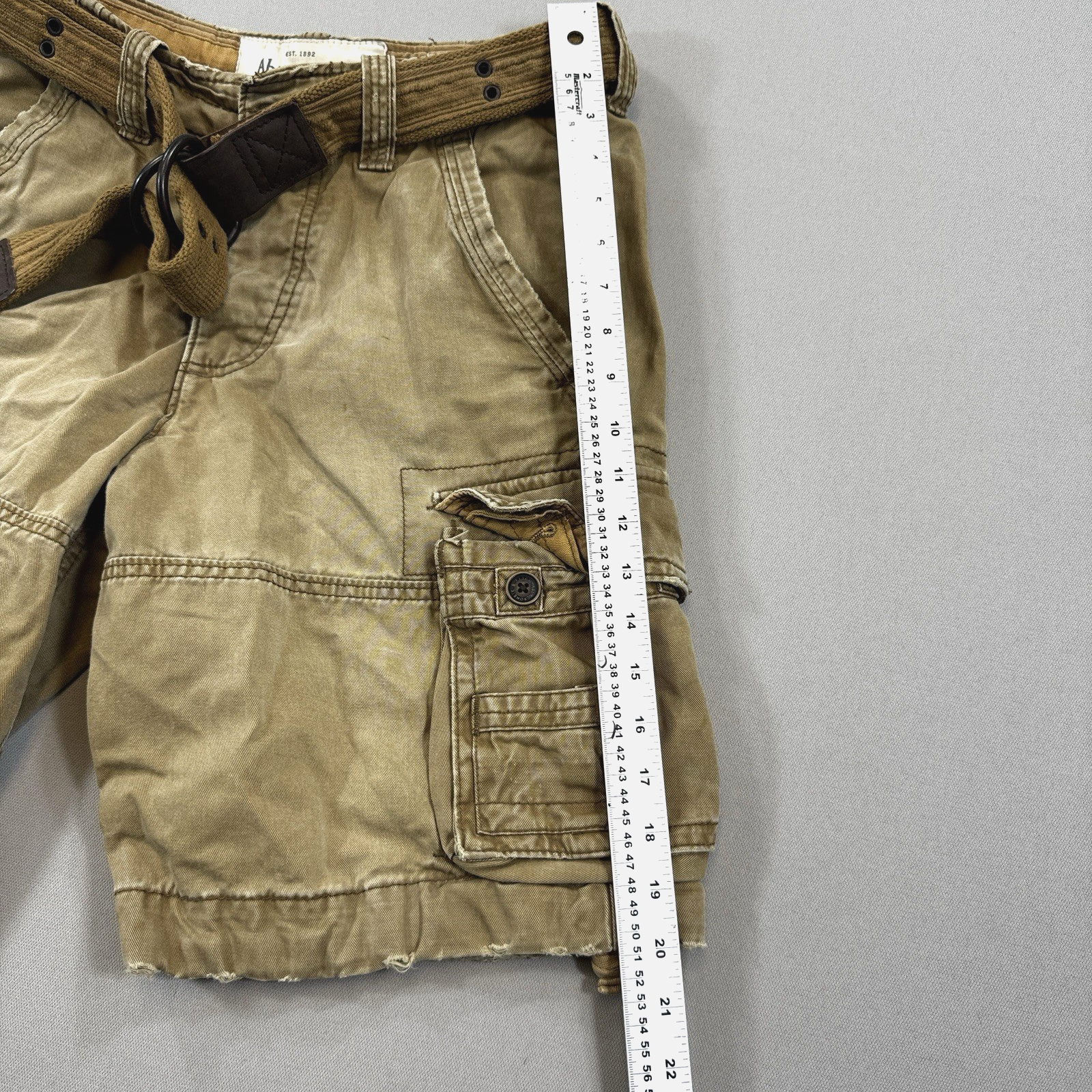 Abercrombie & Fitch Distressed Brown Cargo Shorts mens 28 W w/Belt Rare