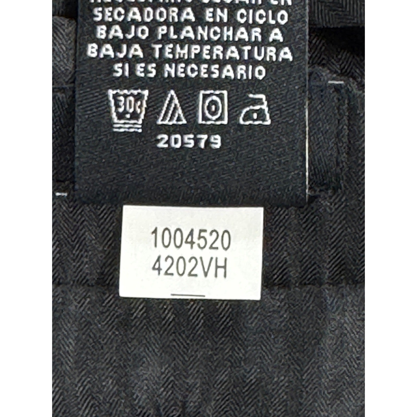 NEW Van Heusen Dress Pants mens 40x30 Gray Straight Leg Pleated Studio