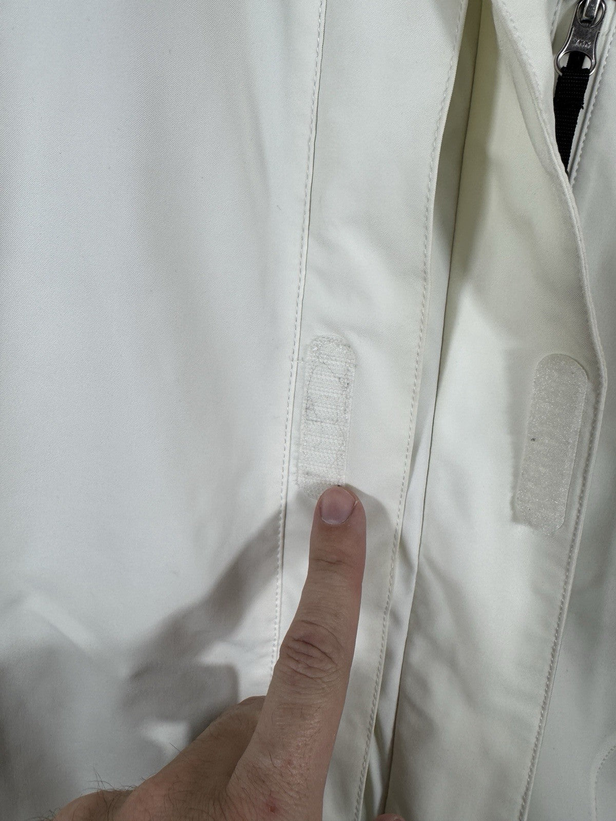 Vintage Descente Ski Snow Jacket Mens Ion Bodies Titan Thermo Airdrive White L