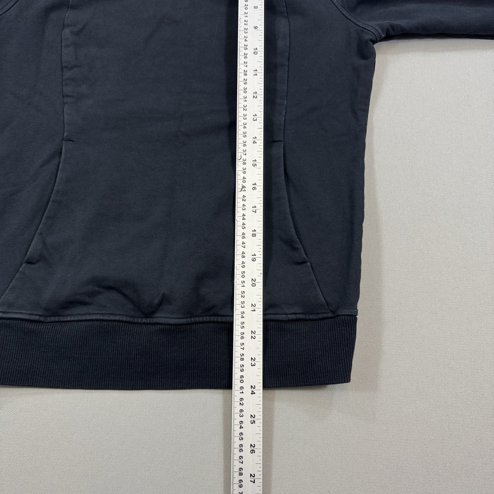 Lululemon Scuba Sweater Womens Size 4 Black Pullover Crew Neck Pockets Stretch