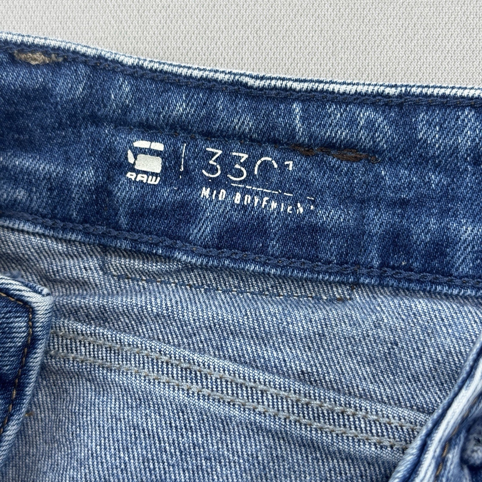 G-Star RAW 3301 Mid Waist Boyfriend Jeans Womens 27x32 Blue Denim Medium Wash