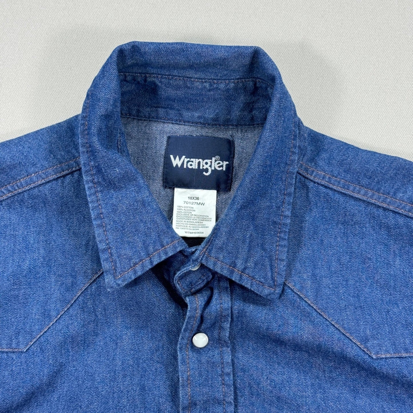 Vintage Wrangler Denim Shirt mens 18x36 Blue Long Sleeve Pearl Snap Western Y2K