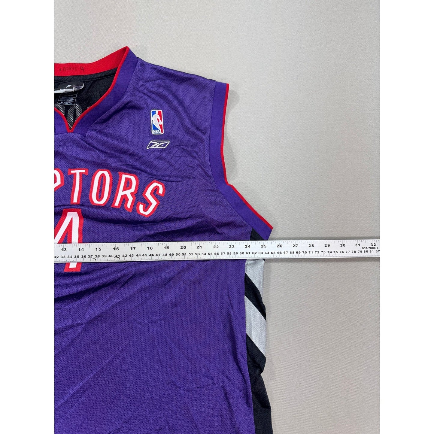 VTG Reebok Toronto Raptors Reebok NBA Jersey mens XL Tank Purple #4 Chris Bosh