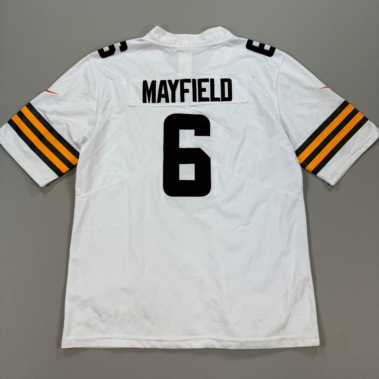 Cleveland Browns Mayfield #6 NFL Nike Jersey mens Medium White Football Shirt